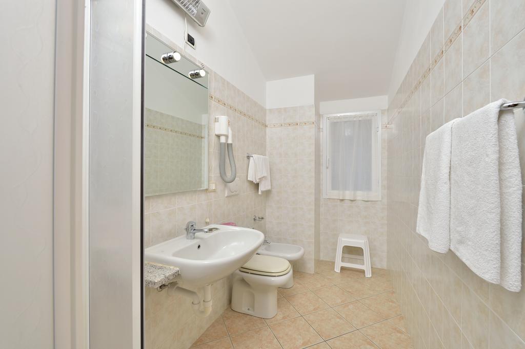 דיאנו מרינה Residence Elvira מראה חיצוני תמונה