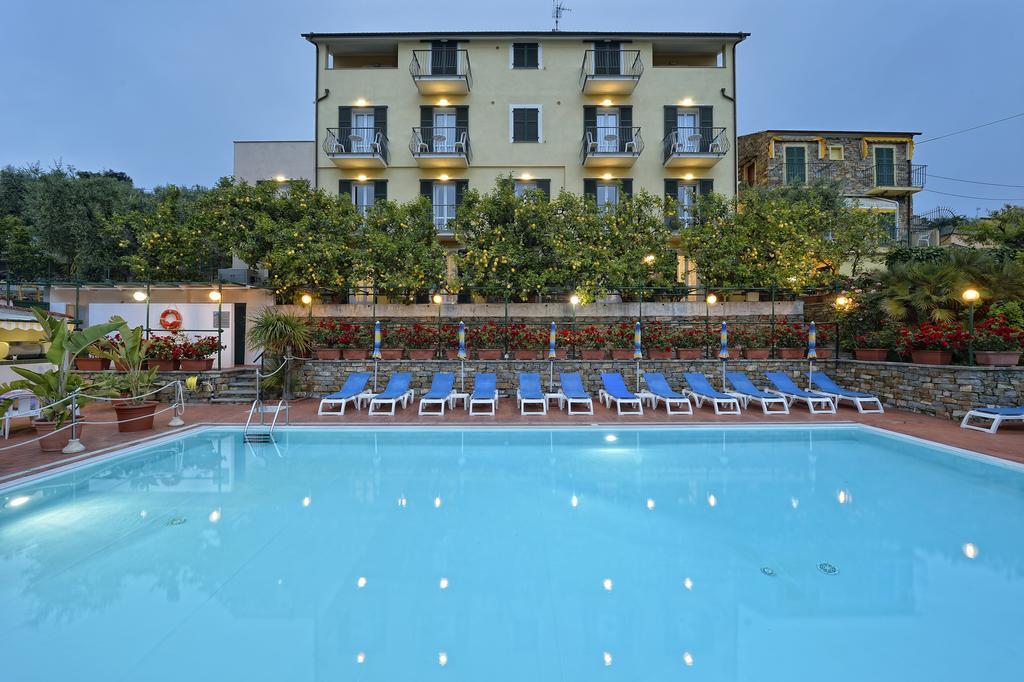 דיאנו מרינה Residence Elvira מראה חיצוני תמונה